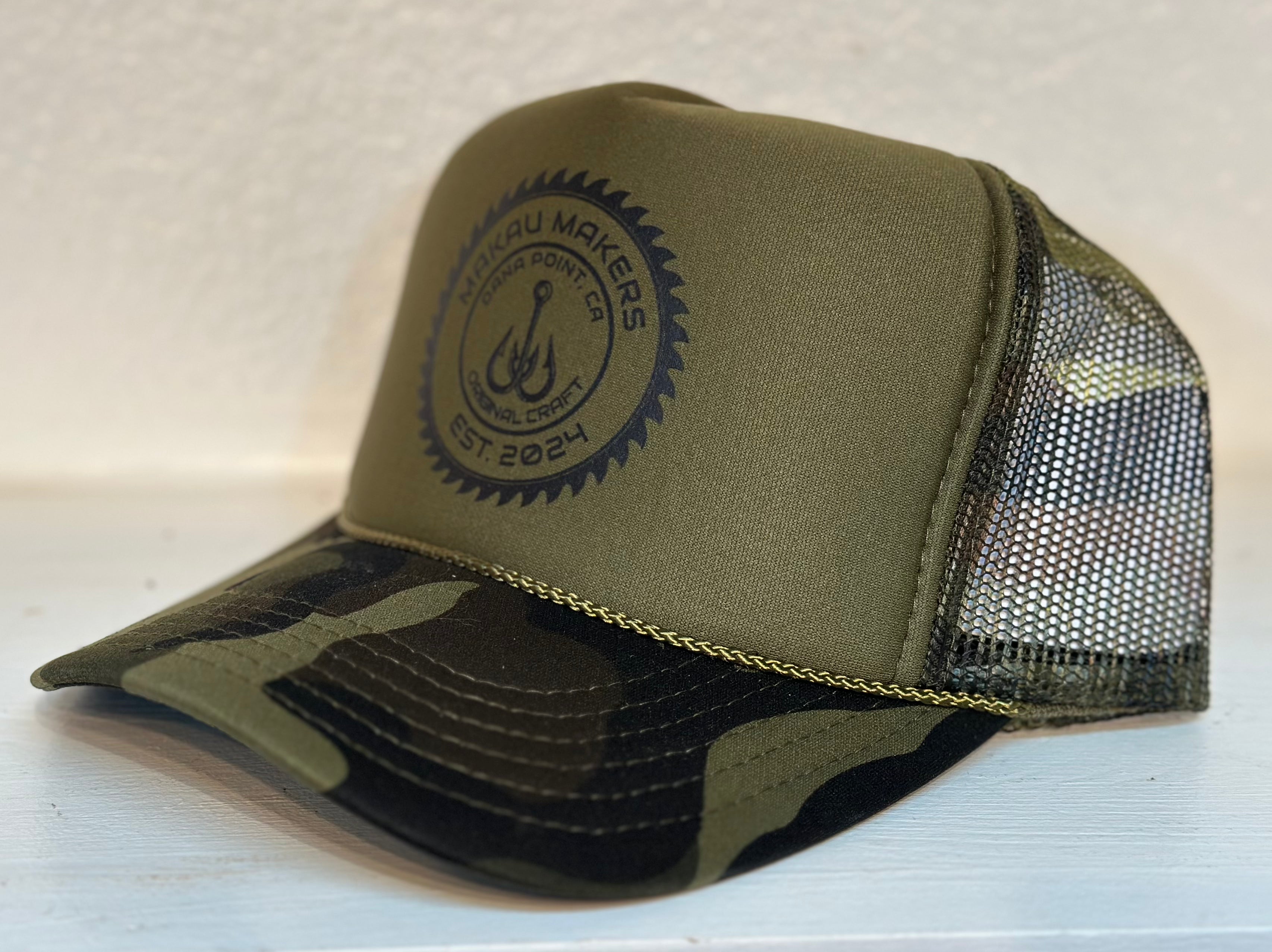 GREEN CAMO TRUCKER HAT