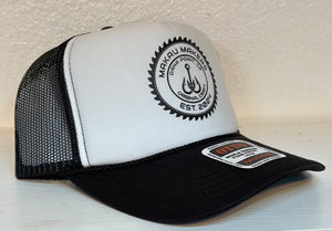 BLACK AND WHITE TRUCKER HAT