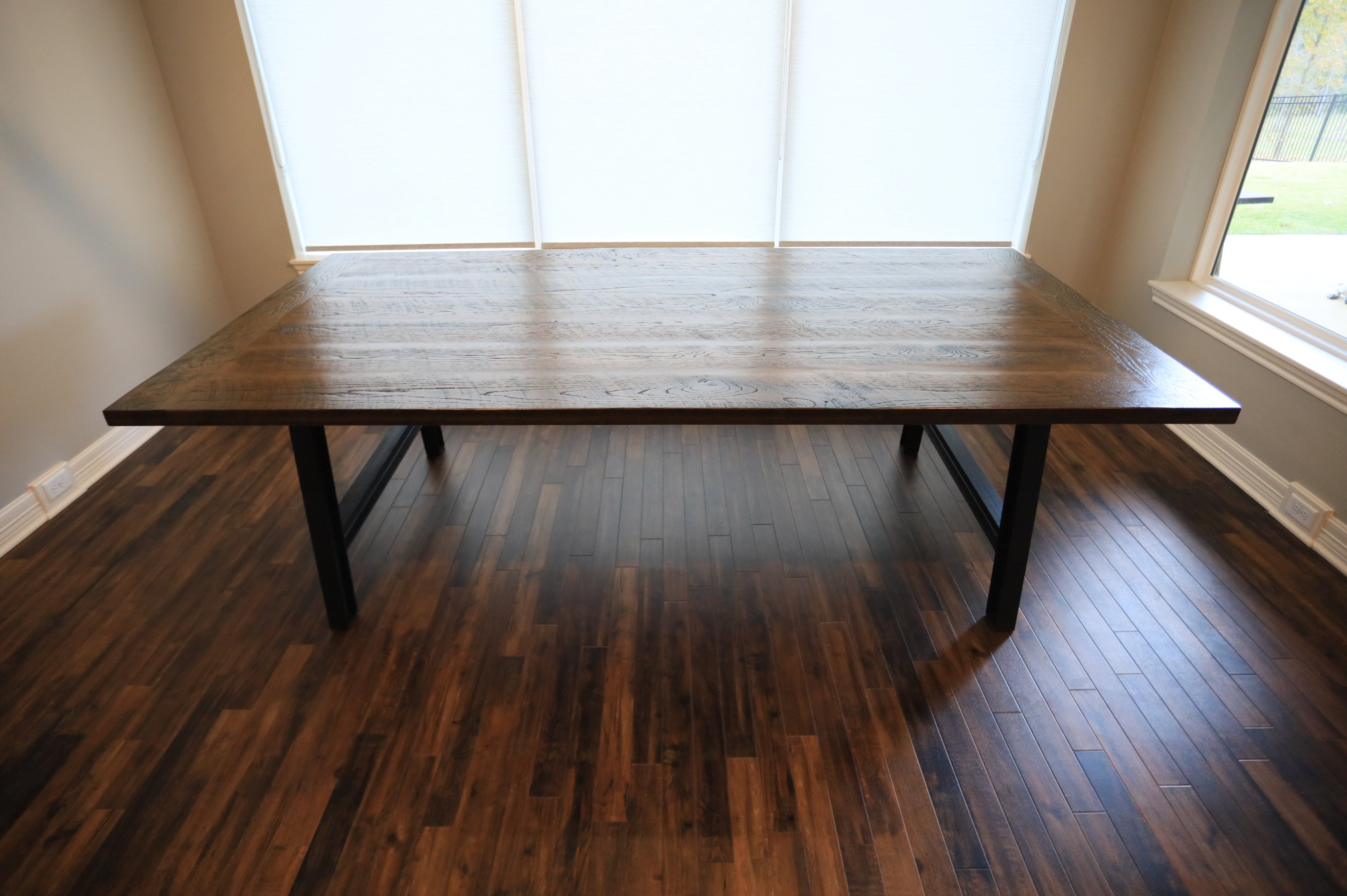 The Strand Table